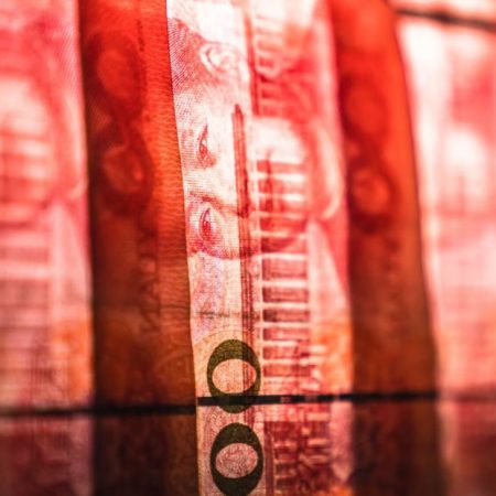 Yuan Slides on Report China Considering Weaker Currency in 2025